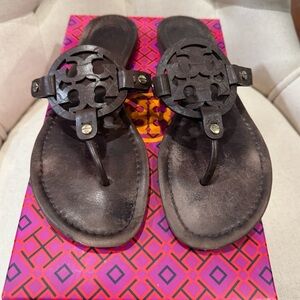 Tory Burch Snake Print Logo Miller Leather Sandals 8